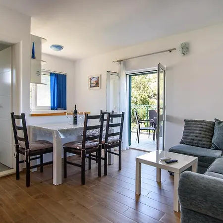 Appartement Stermasi *